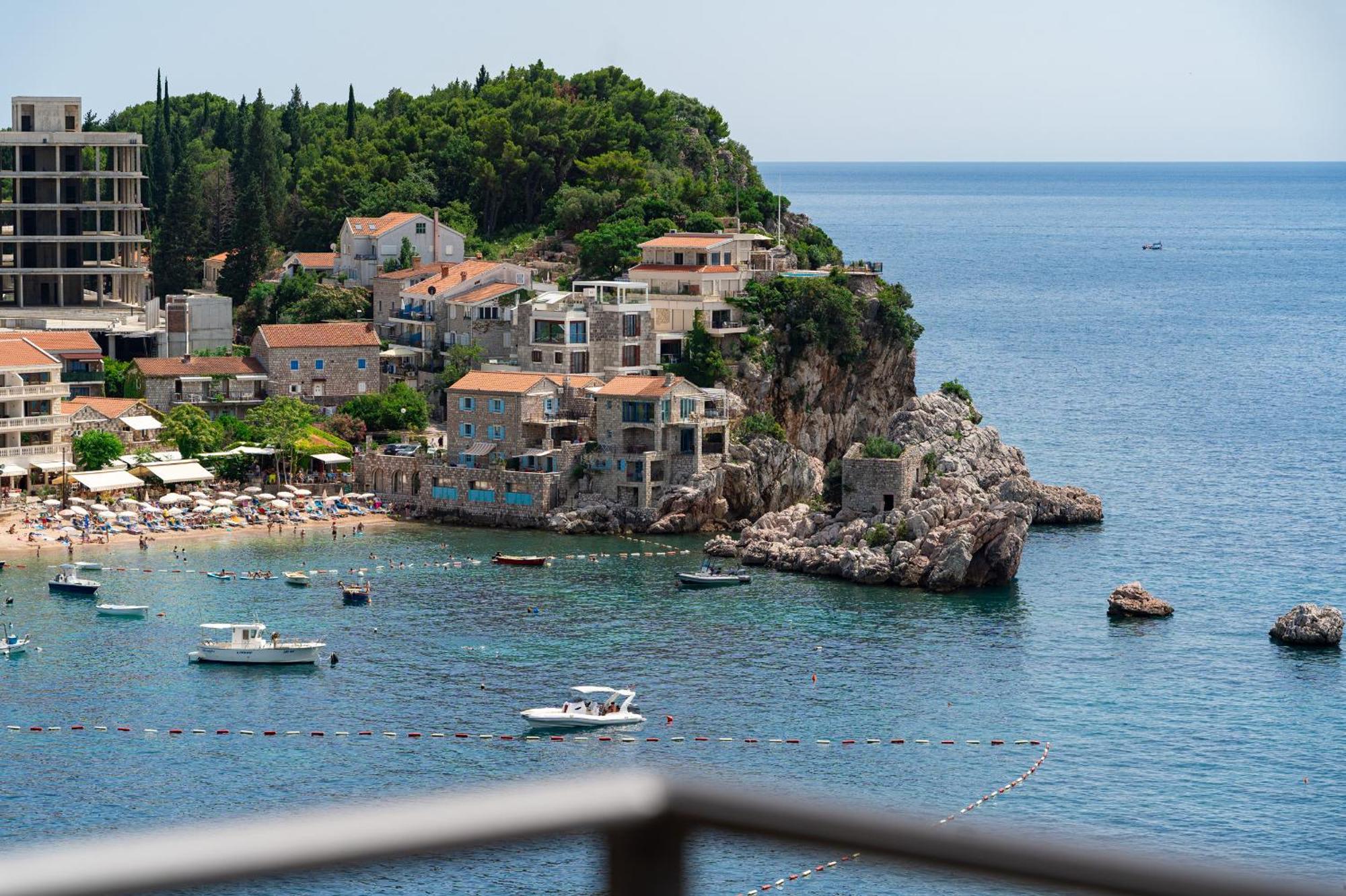 Niki Apartments Przno Sveti Stefan Exterior photo